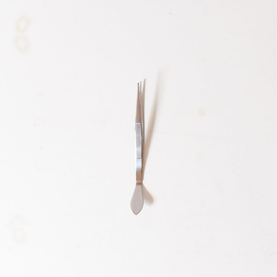 Tweezers